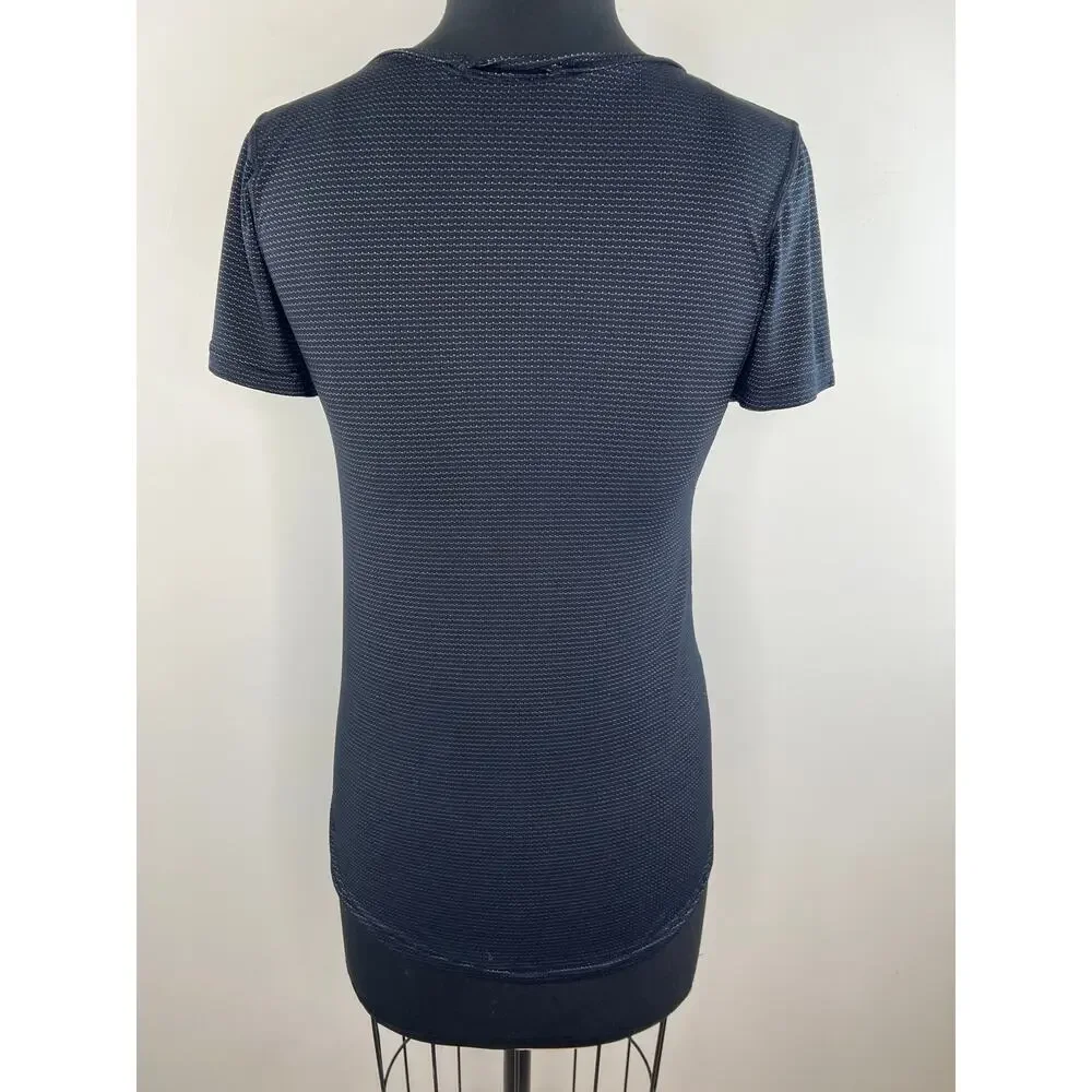 Lululemon Black Striped V-Neck Short Sleeve Slim Fit Active Top Shirt Size 2/4